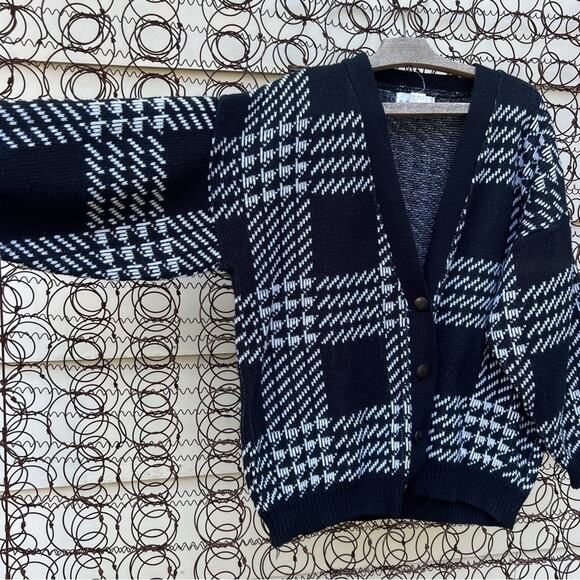 Vintage 80s black white houndstooth big plaid checkerboard knit cardigan sweater - Picture 2 of 5